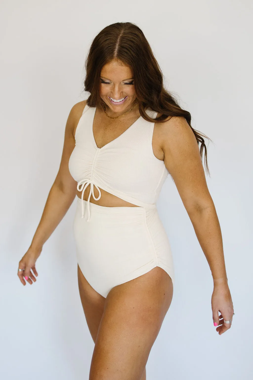 Adjustable bottoms