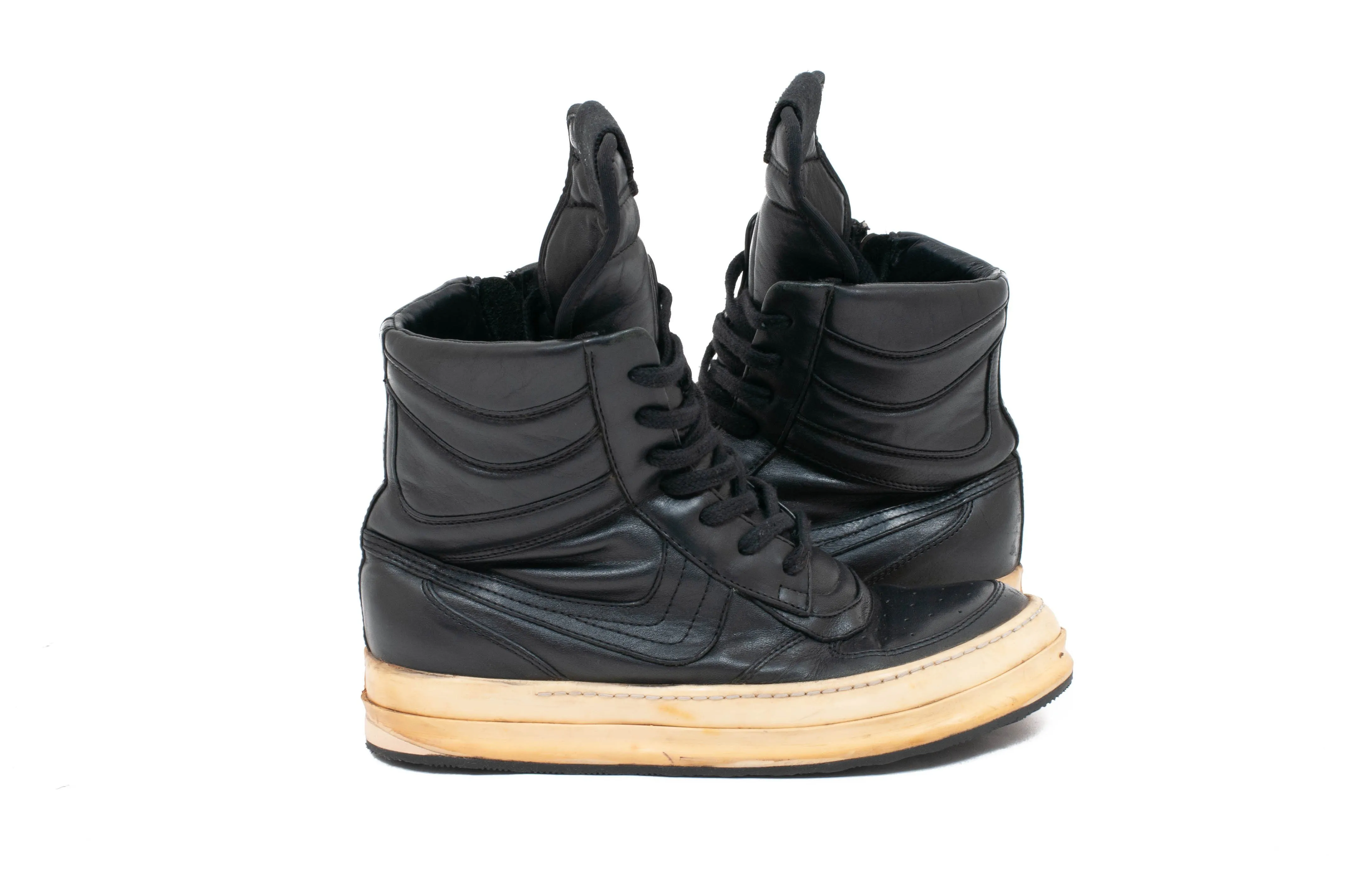 Black Dunks