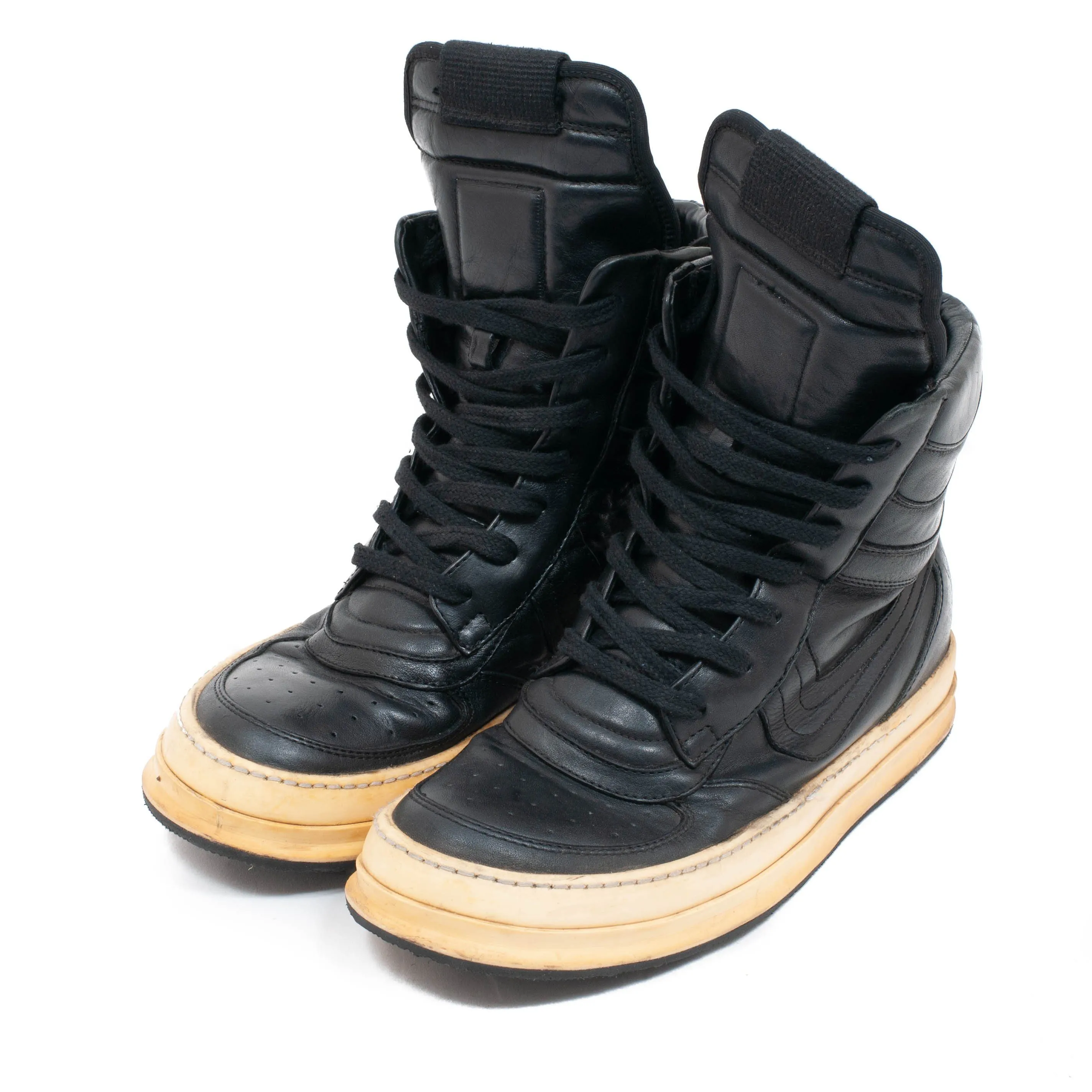 Black Dunks
