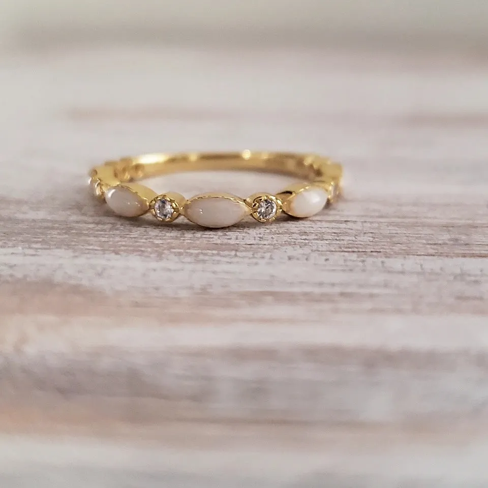 Classic Mother's Ring - 14k Yellow Gold