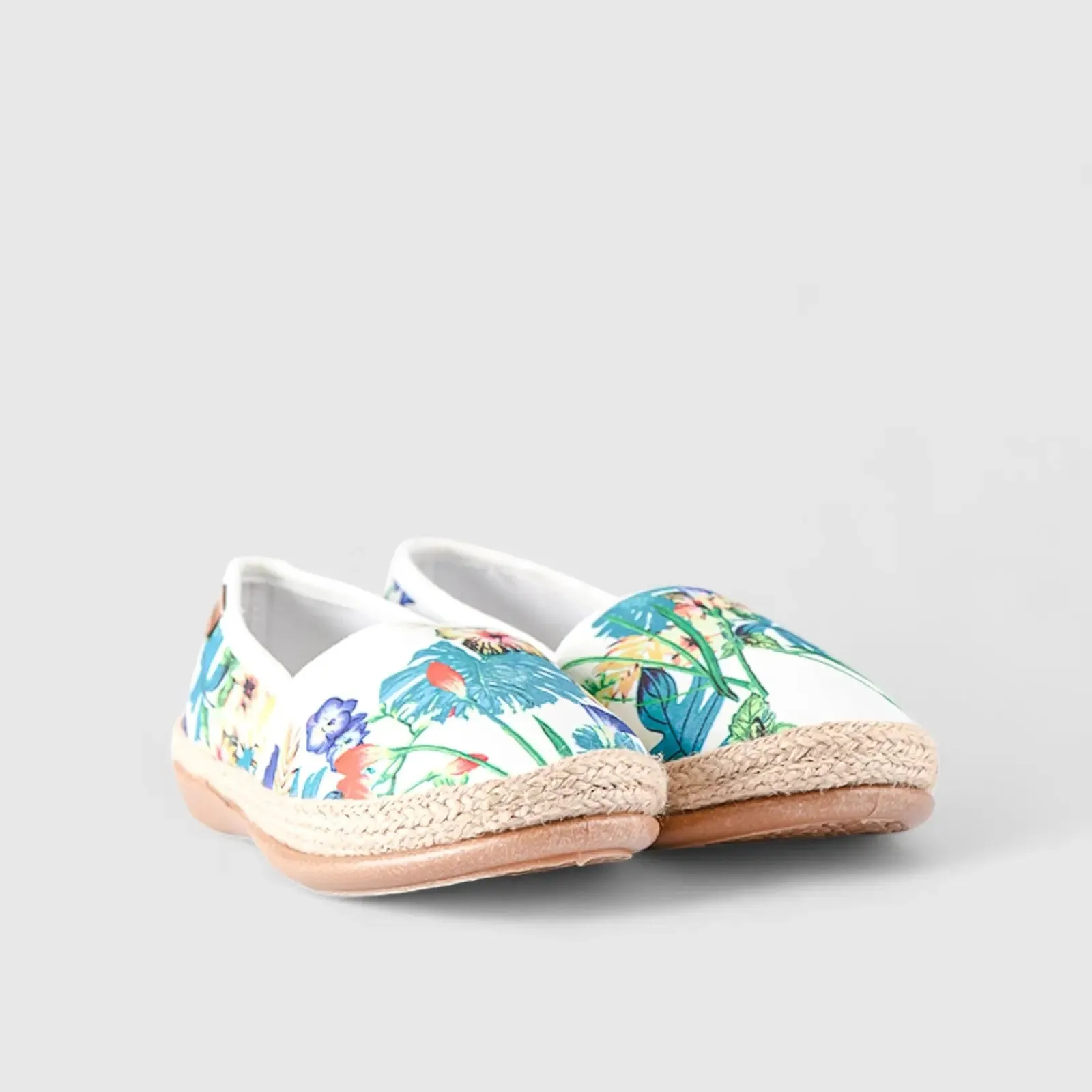 Comfort Pump White  Floral 10546