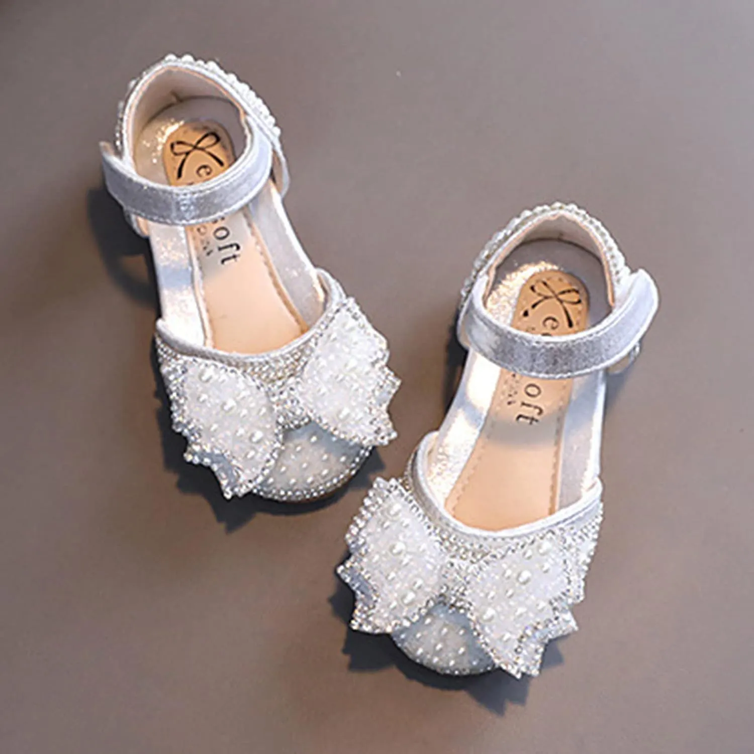 Fashion Spring and Summer Children Dance Shoes Girls Dress Performance Princess Shoes Pearl Sequin Bow Hook Loop Simple