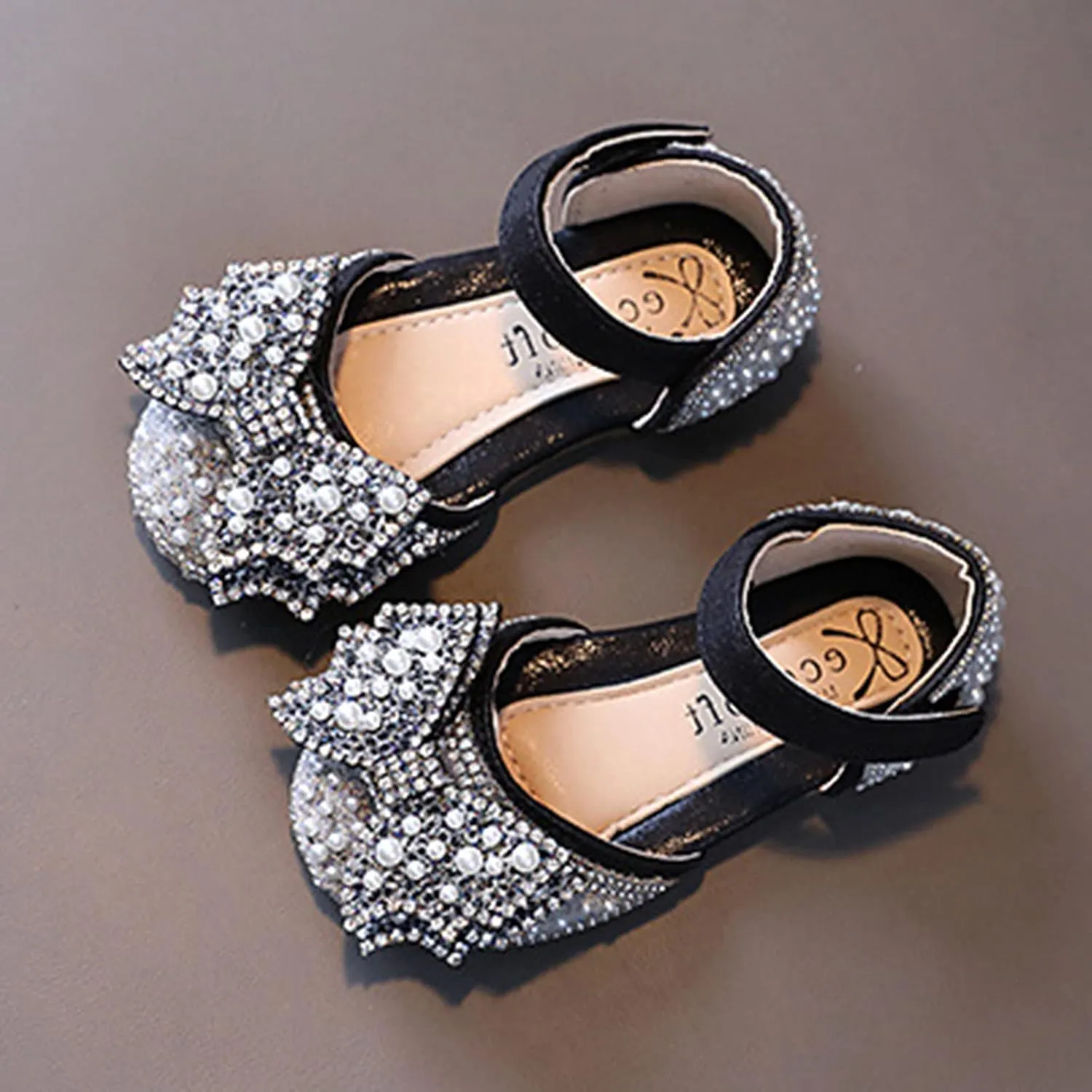 Fashion Spring and Summer Children Dance Shoes Girls Dress Performance Princess Shoes Pearl Sequin Bow Hook Loop Simple
