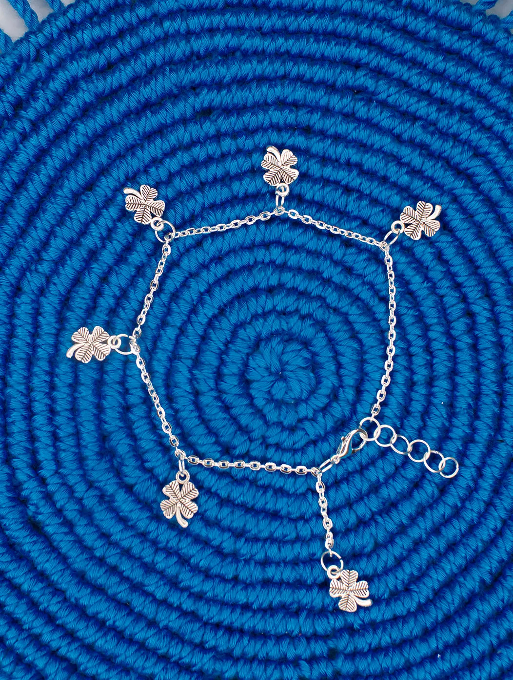 Flower Bracelet : Handmade
