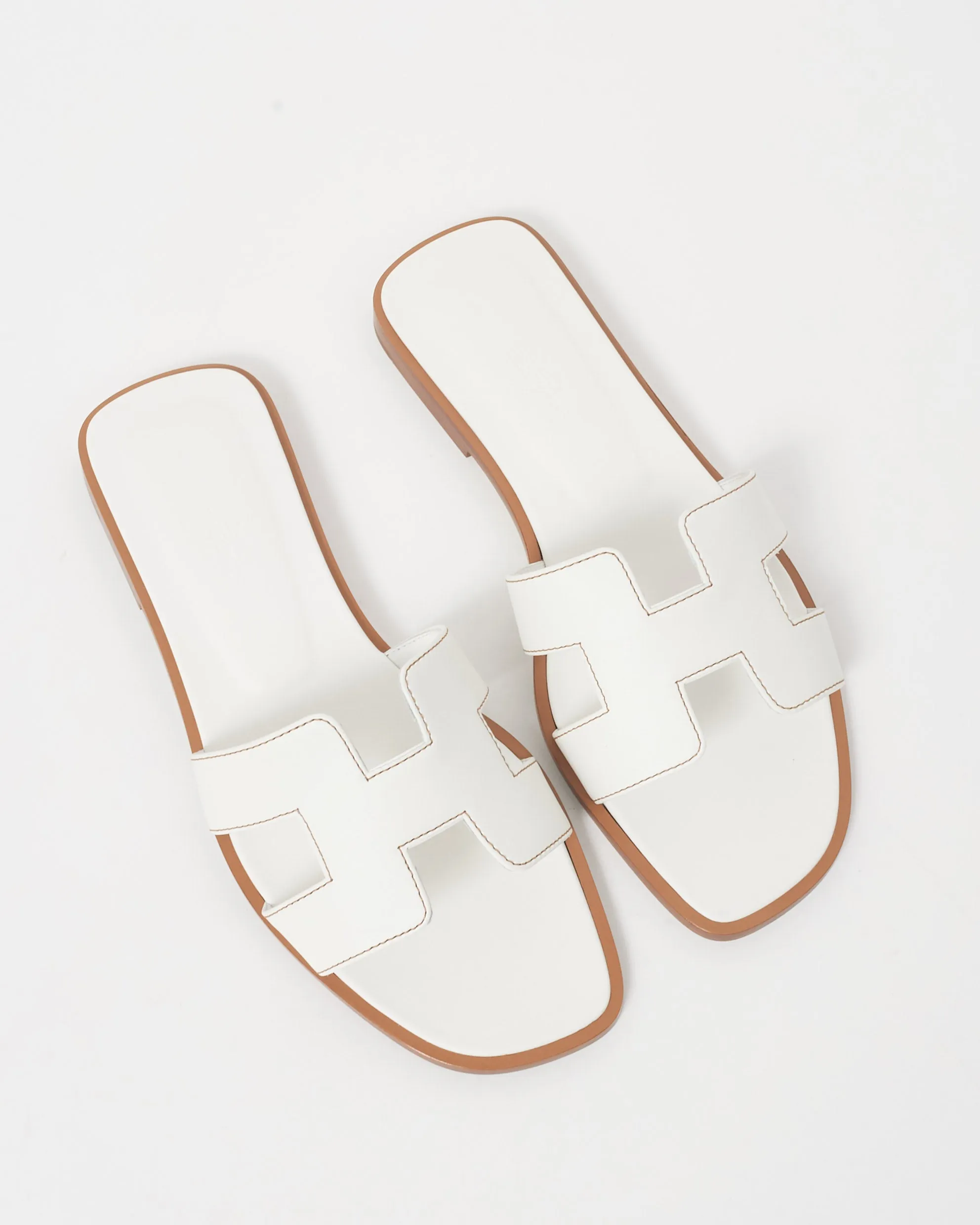 Hermès White Leather Oran Sandals - 35.5