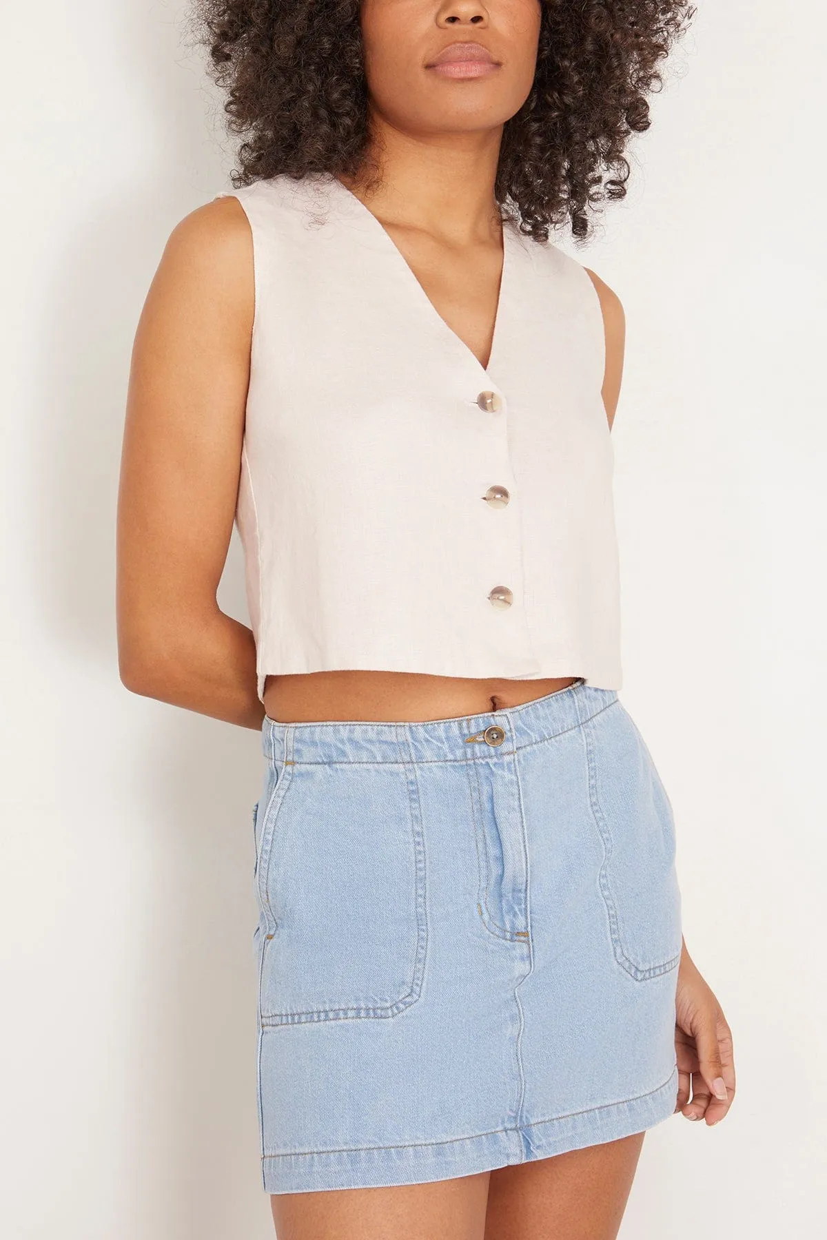 Vida Vest in Day Lily
