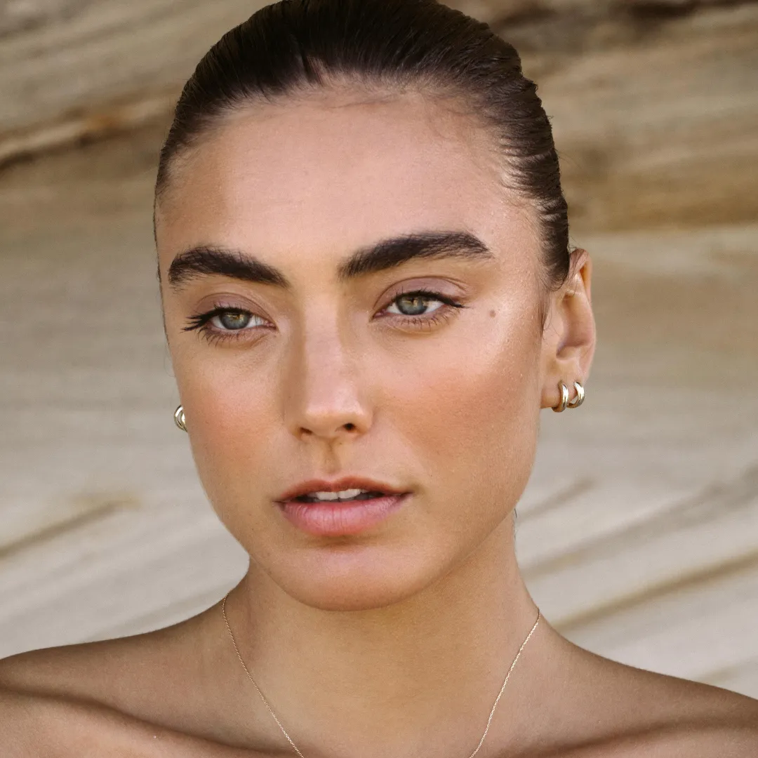 Willow Hoop Earrings - Solid Gold